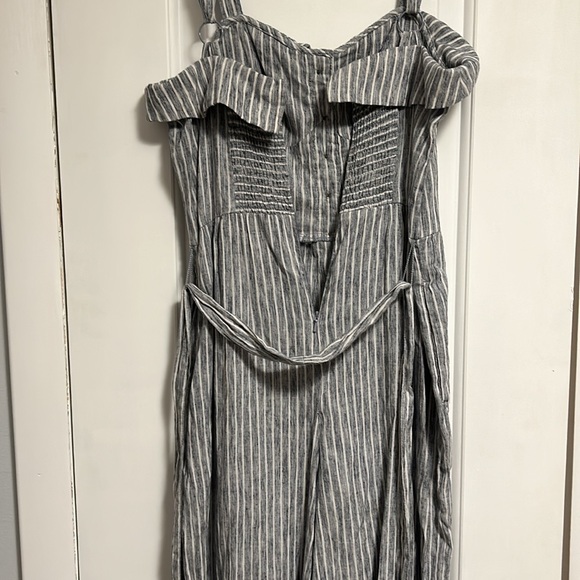 Black & white stripped jumpsuit - Picture 3 of 4